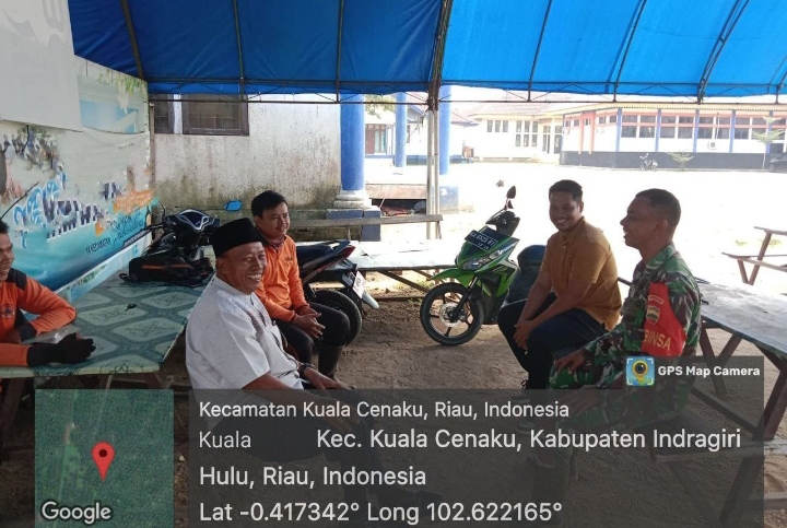 Agar Tetap Terjaga Kondusifitas Di Wilayah, Babinsa Jalin Silaturahmi Melalui Komsos