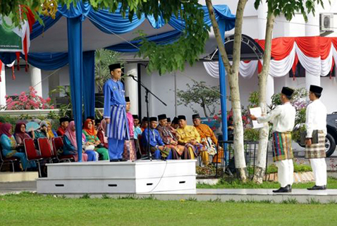 Upacara HUT Riau di Pemko Berjalan khidmat