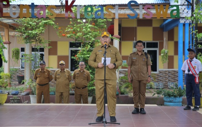 Plh. Sekretaris Daerah Kabupaten Asahan Jadi Pembina Apel Di UPTD SMP Negeri I Kisaran