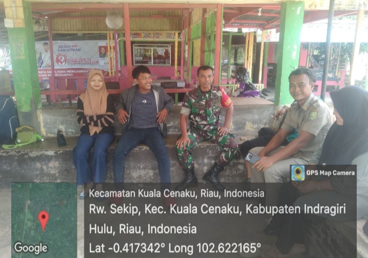 Saling Memberi Informasi Situasi Dan Kondisi Di Wilayah, Saat Babinsa Laksanakan Komsos