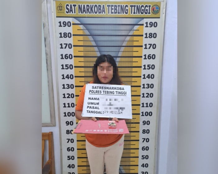 Perempuan Dewasa Pelaku Narkotika, Ditangkap Sat Narkoba Polres Tebingtinggi, Sita 5 Paket Sabu