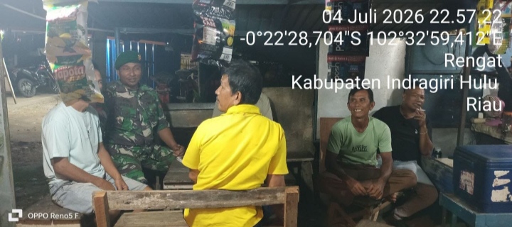 Wujudkan Lingkungan Aman Babinsa Koramil 01/Rengat Laksanakan Patroli Malam