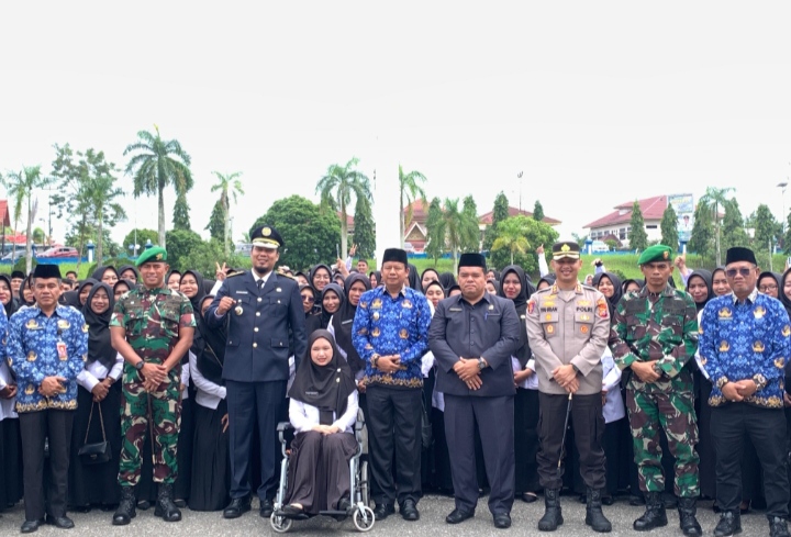 Dandim 0302/Inhu Diwakili Pasi Ops Hadiri Pelantikan Dan Sumpah Jabatan dan PKP Fungsional Guru, Teknis dan Pelaksana di Lingkungan Pemkab Inhu