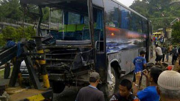 Deretan Kejadian Rem Bus Blong di Puncak yang Berujung Kematian