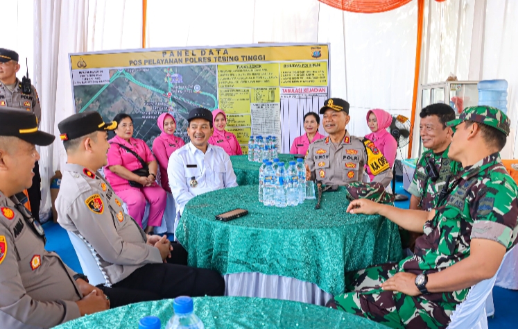 Kapolres Tebing Tinggi Bersama Walikota Tinjau Kesiapan Pos Pengamanan Nataru