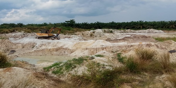 Ratusan Hektar Lahan Masyarakat Luluh Lantak Akibat Galian C Di Desa Belimbing,.Penegak Hukum Diminta Bertindak