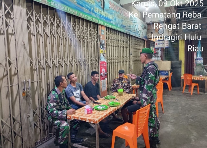 Pastikan Wilayah Binaan Aman, Babinsa  Laksanakan Patroli Pengamanan Keliling Bersama Ormas