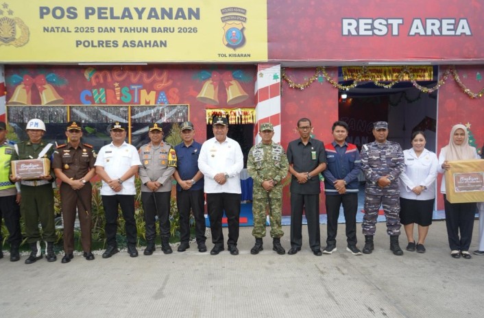 Bupati Asahan Tinjau Pos Pelayanan Natal 2025 Dan Tahun Baru 2026