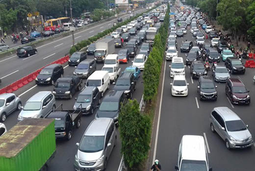 Macet Tambah Parah Menjelang Buka Puasa