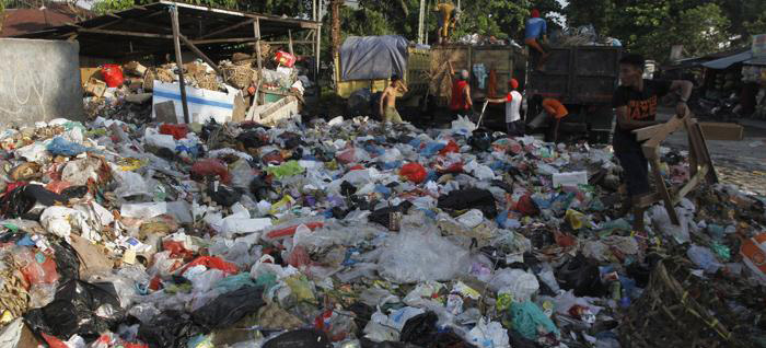 Karyawan PT MIG Belum Bekerja, Pekanbaru Masih Dikepung Sampah