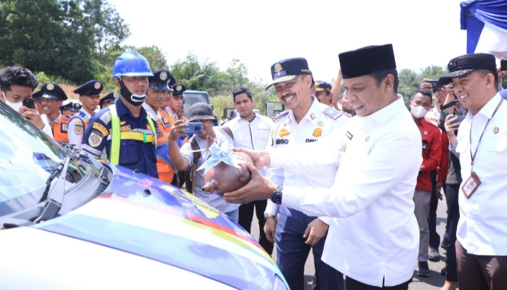 Pj Walikota Launching Mobil Layanan Cepat LPJU dan Bus TMP Gratis Bagi ASN