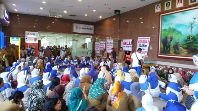 Tuntut Pembayaran TPP, Ratusan Pegawai RSUD Arifin Achmad Kembali Mogok Kerja