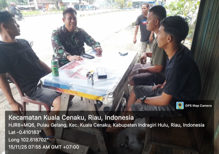 Monitoring Wilayah Binaan Babinsa Koramil 01/Rengat Jalankan Komsos Ke Desa Pulau Gelang