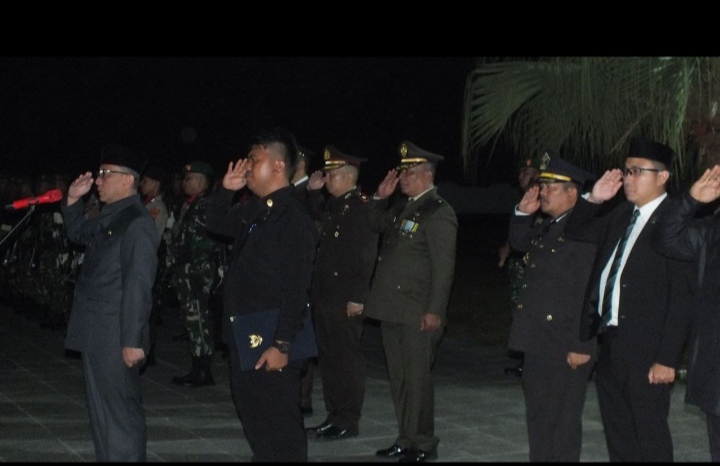 Dandim 0302/Inhu Diwakili Oleh Kasdim 0302/Inhu Hadiri Upacara Renungan Suci Di TMP Indra Bhakti.