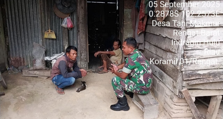 Ciptakan Situasi Kondusif Babinsa Jalankan Komsos Datangi Masyarakat Tani Makmur