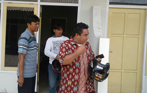 Diduga Selingkuhi Perempuan Bersuami, Kades Pohsangit Leres Digrebek