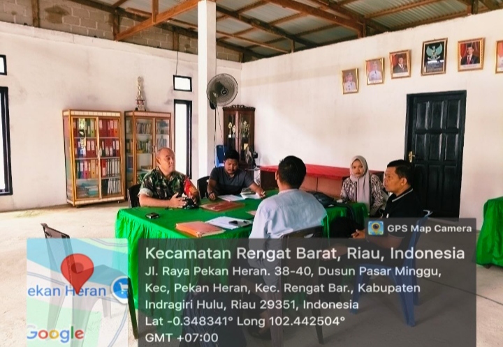 Babinsa Koramil 01/Rengat Ajak Perangkat Desa Untuk Selalu Sosialisasi Dengan Warga