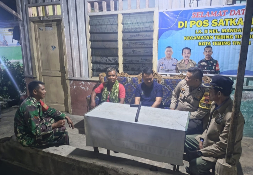 Polres Tebing Tinggi Bersama Tiga Pilar Sambangi Pos Satkamling, Ajak Warga Jaga Kamtibmas