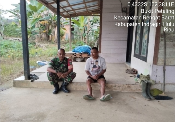 Jaga Hubungan, Babinsa Laksanakan Komsos Dengan Warga Binaan