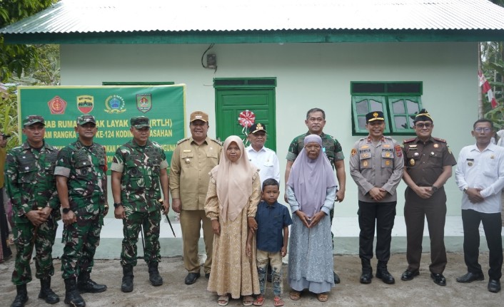 Bupati Asahan Dampingi KSAD Tutup TMMD