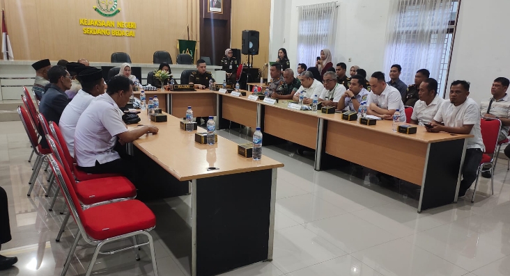 Kapolsek Dolok Merawan Hadiri Rapat Bakorpakem Kabupaten Serdang Bedagai