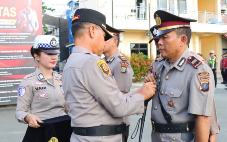 Kapolres Tebing Tinggi Pimpin Upacara Pelantikan Kasiwas dan Mutasi Jabatan Kapolsek Jajaran