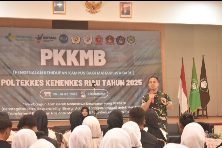 Dandim 0302/Inhu-Kuansing Sebagai Narasumber Dihadapan Mahasiswa Baru Poltekkes Kemenkes Riau