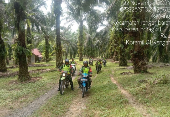 Wilayah Desa Binaan Yakni Desa Redang Babinsa Lakukan Patroli Dan Sosialisasi