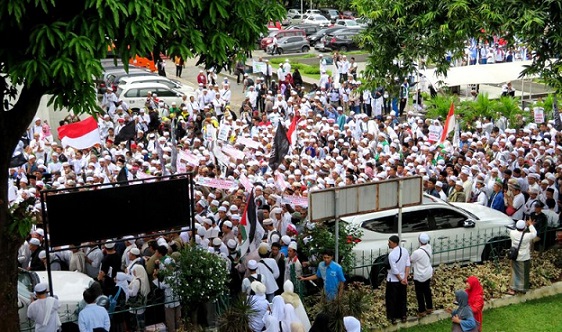 FPI Demo Super Damai ke Mabes Polri