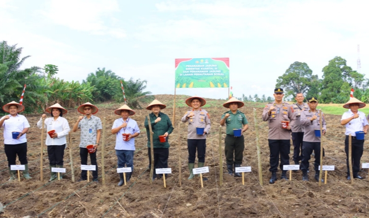Polres Tebing Tinggi Launching Penanaman Jagung Serentak Kuartal III di Desa Binjai