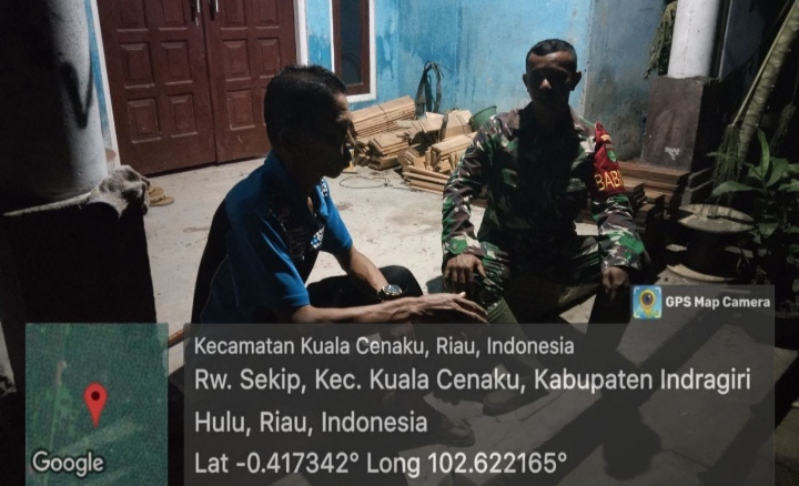 Babinsa Laksanakan Komsos Dan Patroli Malam Wujudkan Kondusifitas Di Wilayah