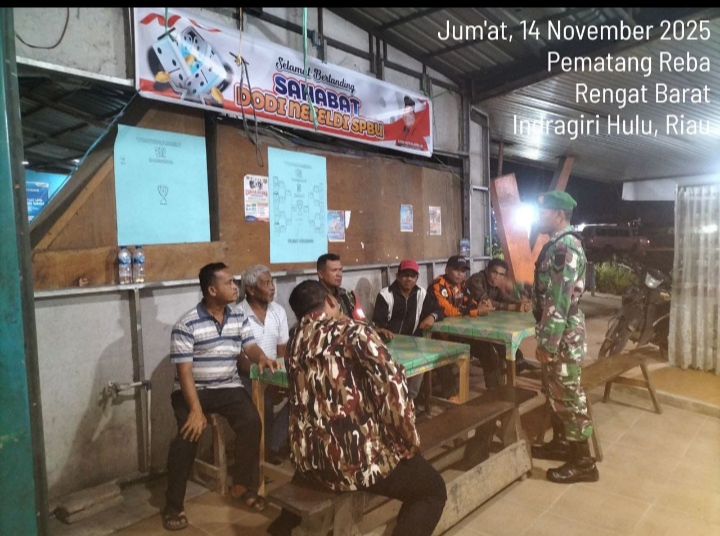 Babinsa Bersama Organisasi PP Melaksanakan Patroli Siskamling di wilayah Binaan