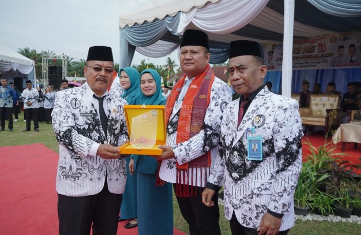 Hari Guru Nasional 2025, Pemkab Asahan Tegaskan Guru sebagai Pondasi Generasi Emas