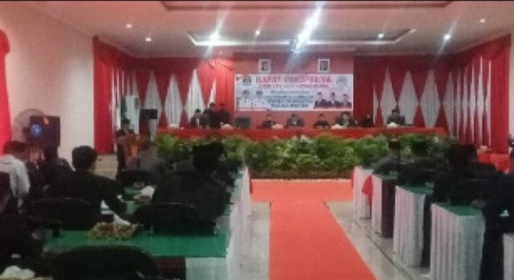 Rapat Paripurna Dalam Rangka Pidato Perdana Bupati Muratara H Devi Suhartoni Usai Dilantik Menjadi Bupati Muratara Periade 2025-2030