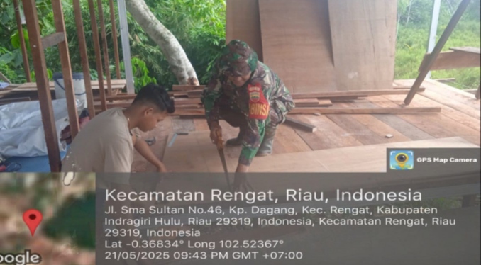 Peduli Terhadap Warganya Sebagai Pedagang Kaki Lima Babinsa Bantu Membuat Usaha Warkopnya