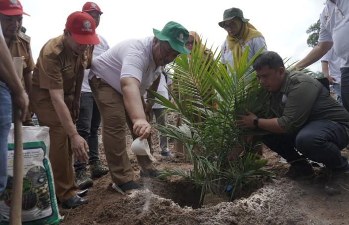 Wakil Bupati Asahan Ikuti Penanaman Perdana Program PSR