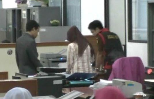 Dugaan Korupsi Pengadaan BBM, Jaksa Geledah Kantor PLN di Pekanbaru