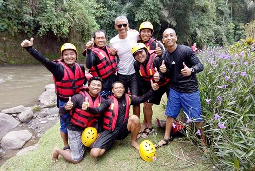 Serunya Bermain Rafting Selama Dua Jam