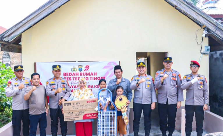 Kapolres Tebing Tinggi Resmikan Hasil Bedah Rumah di HUT Bhayangkara ke 79