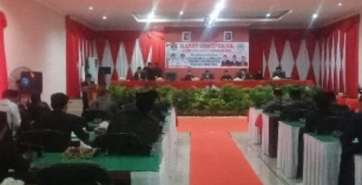 Bupati Terpilih Muratara H,Devi Suhartoni Hadiri Rapat  Paripurna DPRD Muratara Tahun  2025