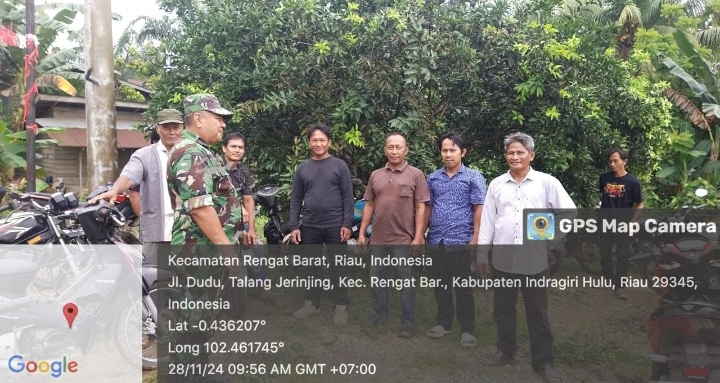 Paska Pilkada Babinsa Talang Jerinjing Ajak Warga  Untuk Tetap Saling Menjaga Kondisi Damai