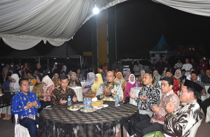 Dandim 0302/Inhu Hadiri Acara Malam Grand Final Bujang Dan Dara Kab.Ibhu Tahun 2025.