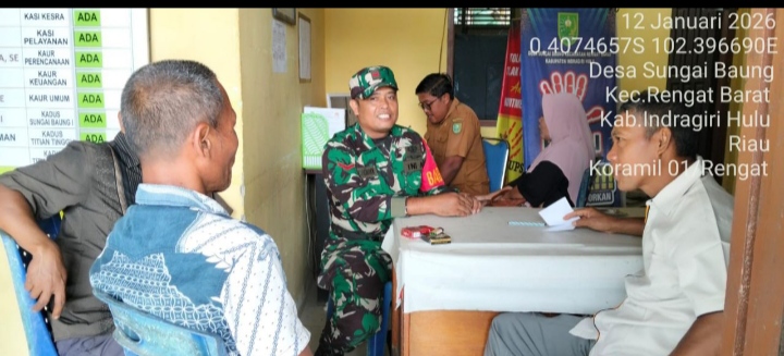 Bina Hubungan Dengan Perangkat Babinsa Perangkat RT Dan Warga Usai Menghadiri  Kegiatan Di Kantor Desa.