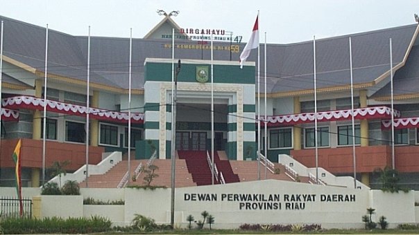 Anggaran Hampir Semiliar, Pimpinan Kecewa Gedung DPRD Riau Tetap Jorok