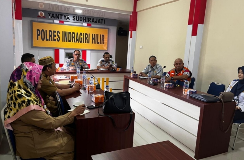 Polres Inhil Melaksanakan Rakor Dengan Forkopimda dan Beberapa Kepala Sekolah di Tembilahan