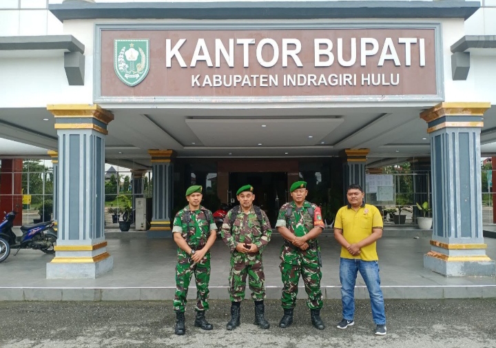 Personil Koramil 01/Rengat Lakukan Patroli Keamanan Pada Gedung DPRD Dan Kantor Bupati Inhu