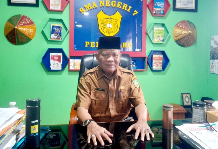 Gelar Donor Darah 1000 Kantong, Amri : 'Mari Sukseskan Milad Ke-41 Tahun SMAN 7 Pekanbaru'