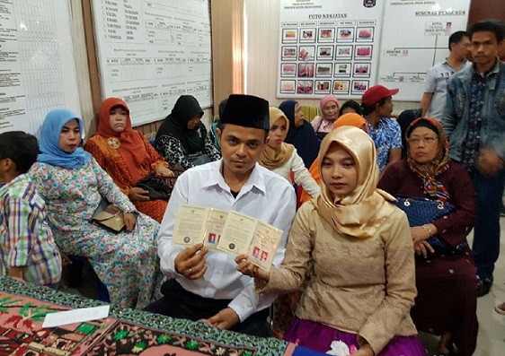 Tersangka Begal di Medan ini Nikahi Kekasihnya di Kantor Polisi