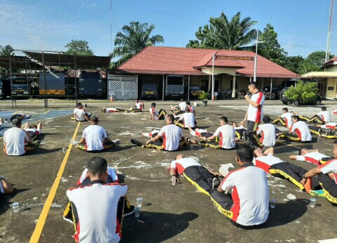 Tingkatkan Kebugaran, Personel Polres Musi Rawas Olahraga Bersama