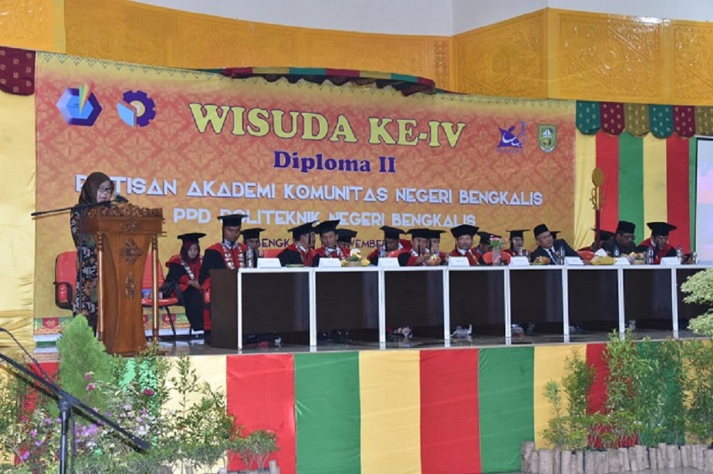 Akademi Komunitas Negeri Bengkalis Wisuda 95 Mahasiswa Diploma II